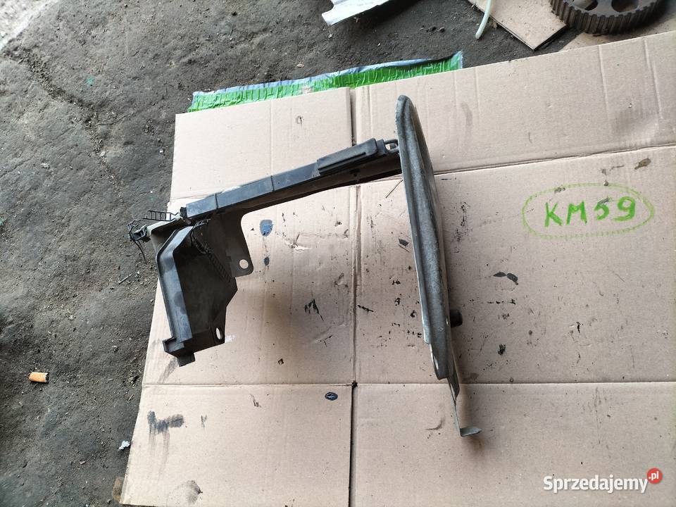 AUDI 80 B3 PAS PRZEDNI OKULAR PRAWY części blacharskie lubelskie Kamień-Kolonia