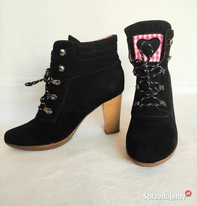 Nowe zamszowe botki Bonprix na obcasie sprzedam