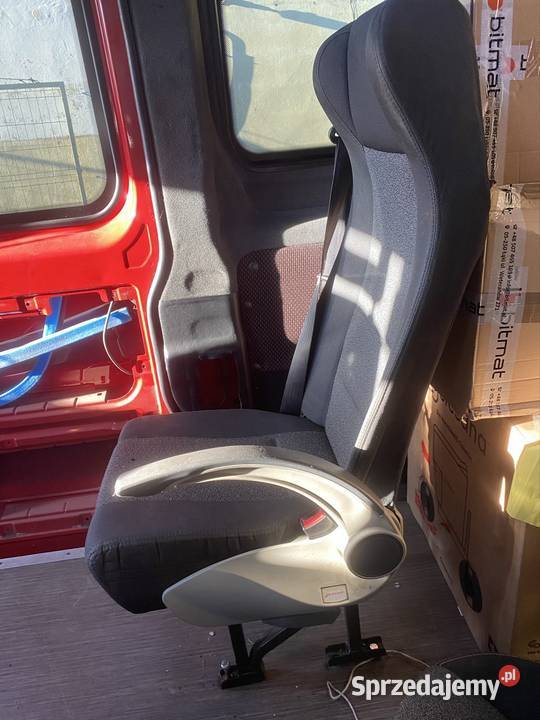 Siedzenie do busa autobusu z pasami Świdnica
