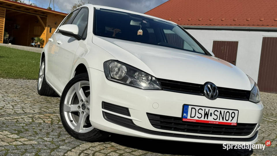 Volkswagen Golf VII 12 TSI 87 5drzwi Bały 2 kpl gniazdo USB dolnośląskie Strzegom