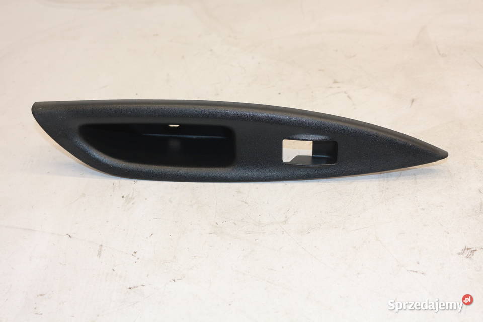 MAZDA 6 GGGY 0208 RAMKA PRZEŁĄCZNIKA SZYB PRAWY Prochowice