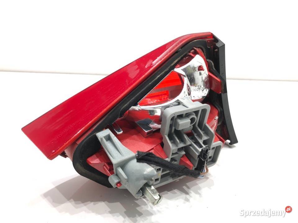 LAMPA TYŁ PRAWA WEWNĘTRZNA AUDI A4 B8 Kombi 0715 sprzedam