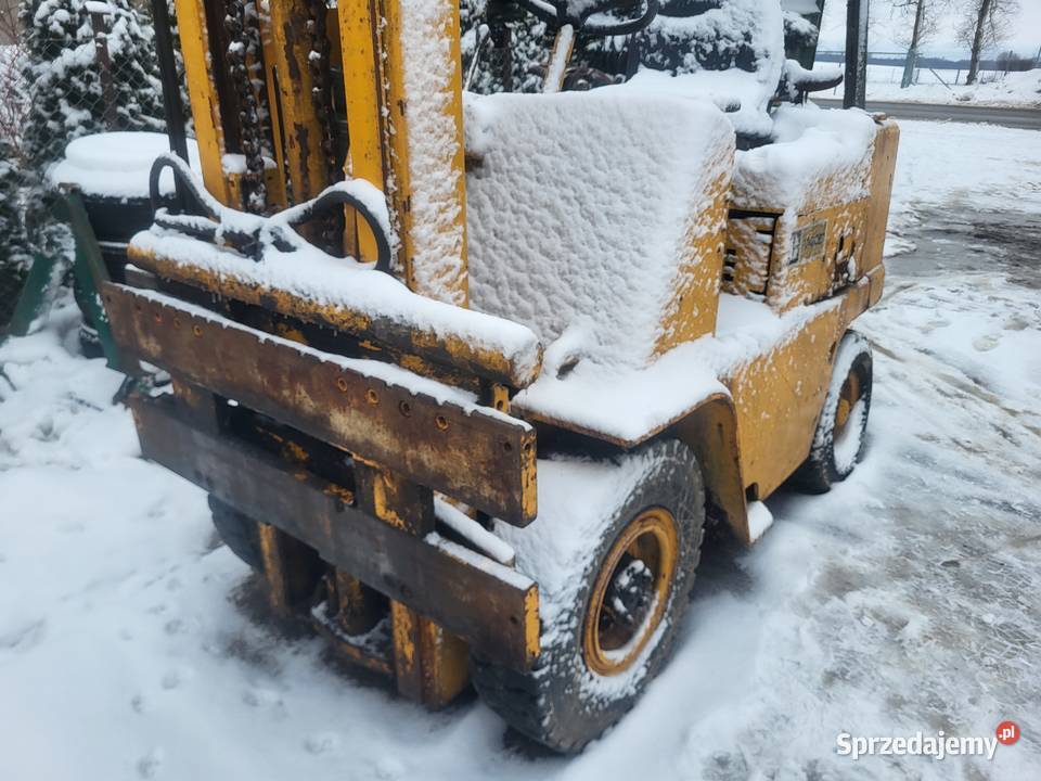 Wózek widłowy catepillar V40B Sprawny Wózki widłowe Wąbrzeźno