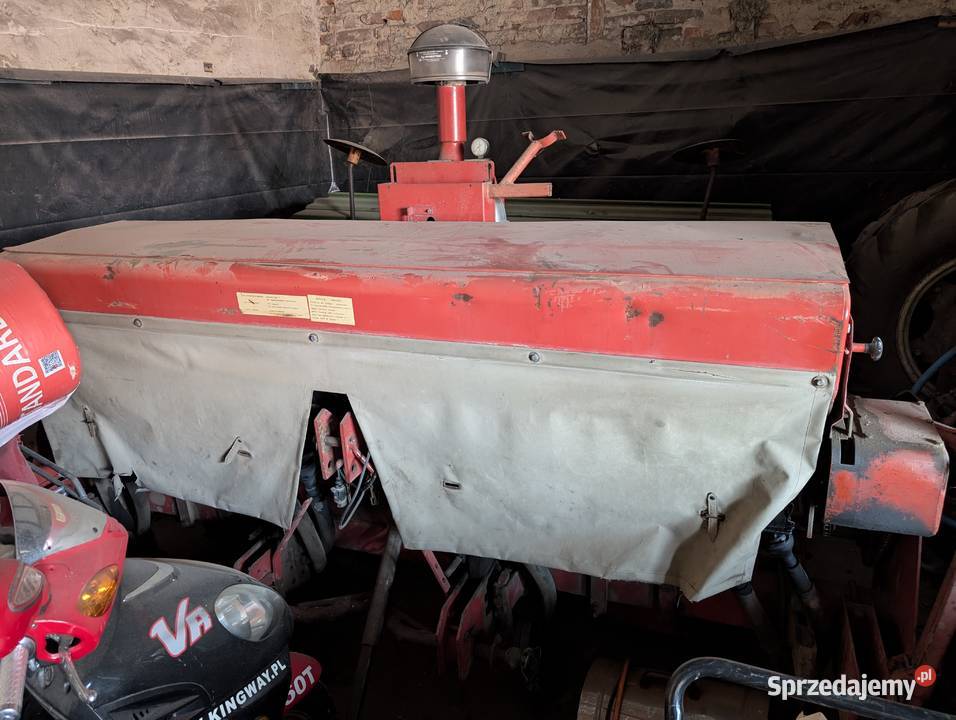 Siewnik Becker 4 rzędy do kukurydzy z Jaksonów