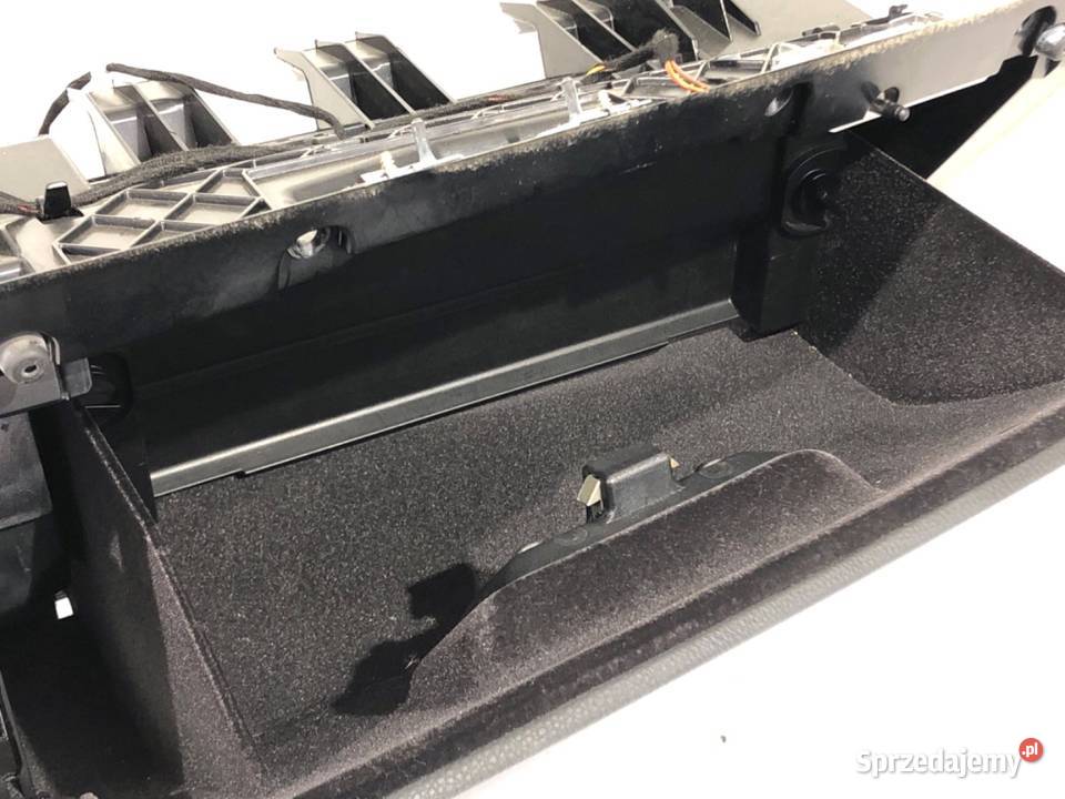 SCHOWEK BMW E90 SedanLimuzyna 0412 7120408 PÓŁKA osobowe sprzedam