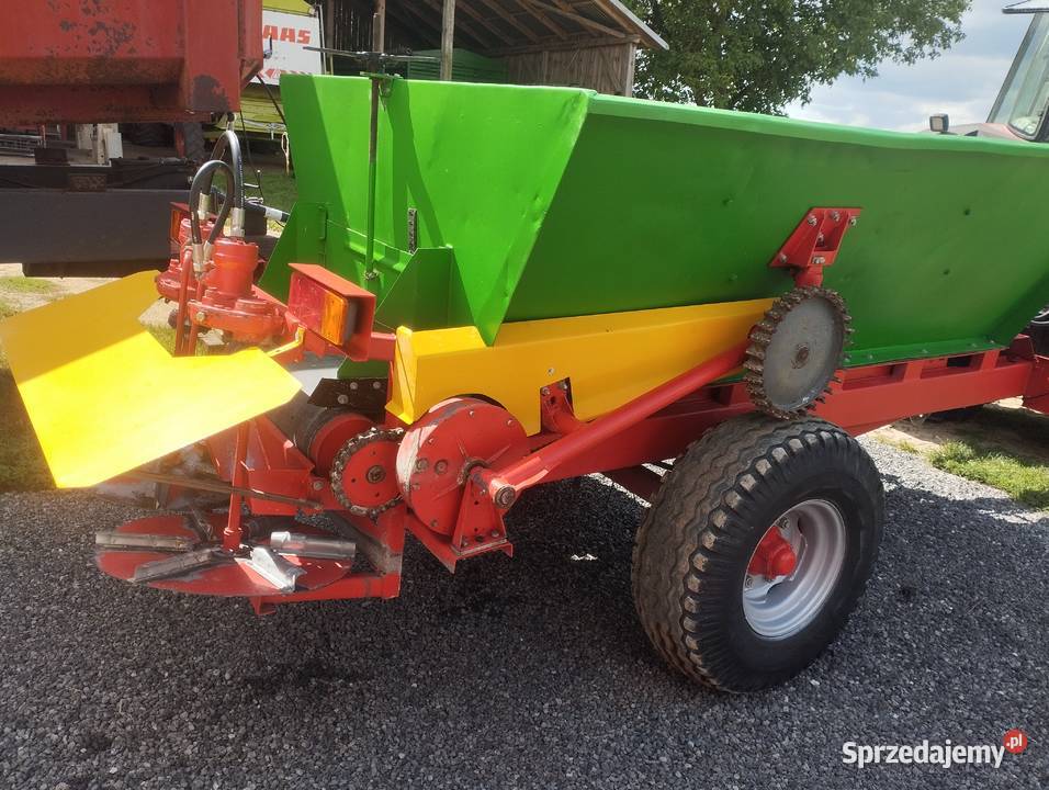 Rozsiewacz do wapna AGROMET BRZEG RCW Piast nieuszkodzony Kuśmierki