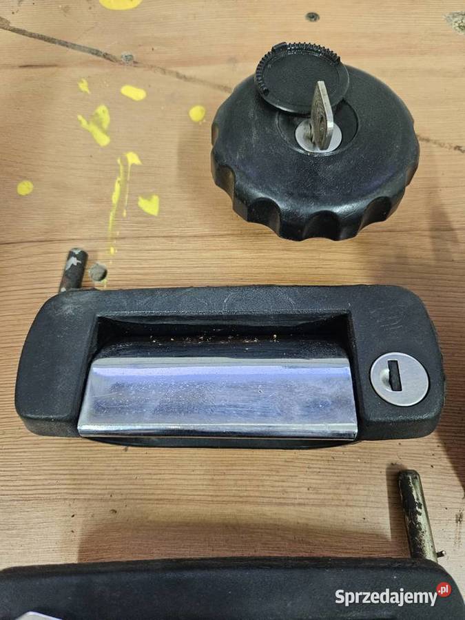 Klamki korek zbiornika zamek klapy Fiat 126p Kłodawa