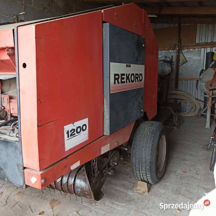 Prasa rolująca Carraro 1200 Rekord do słomy Łuków