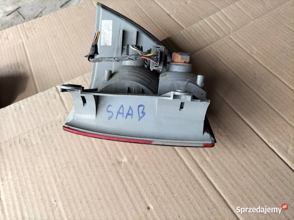 SAAB 95 95 LAMPA TYŁ TYLNA PRAWA osobowe Motoryzacja Kamień-Kolonia sprzedam