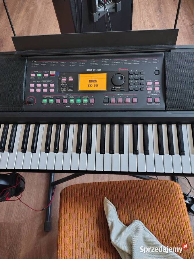 Keyboard Korg EK50 limites Kłobuck