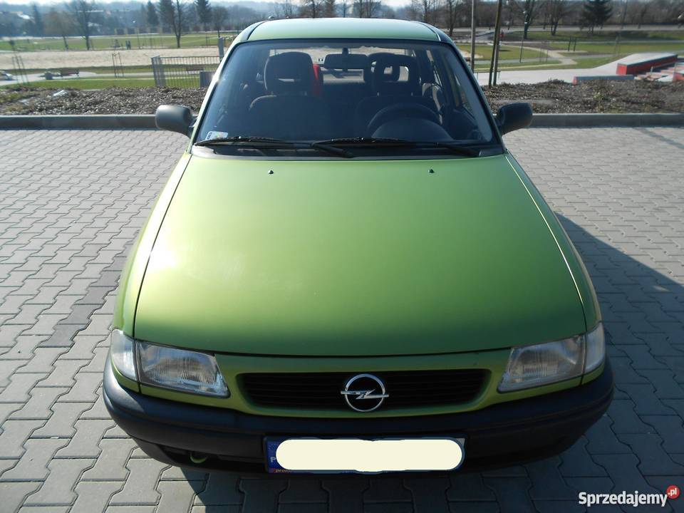 Sprzedam samochód osobowy marki Opel Astra Classic Busko