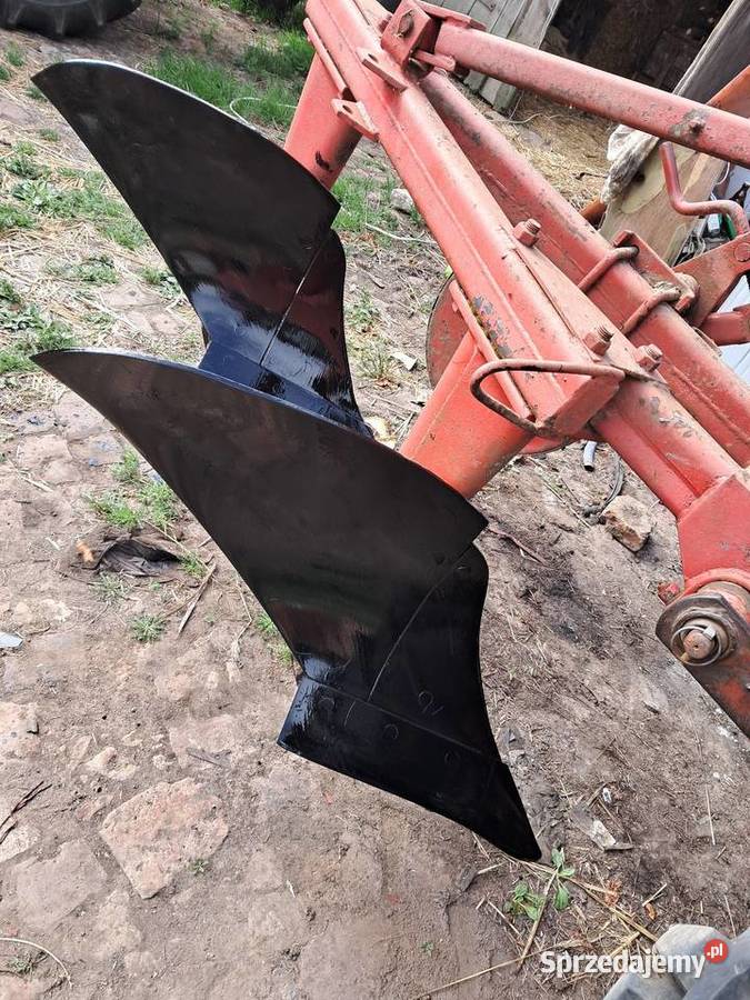 Pług 2 skibowy nieuszkodzony Rogów sprzedam