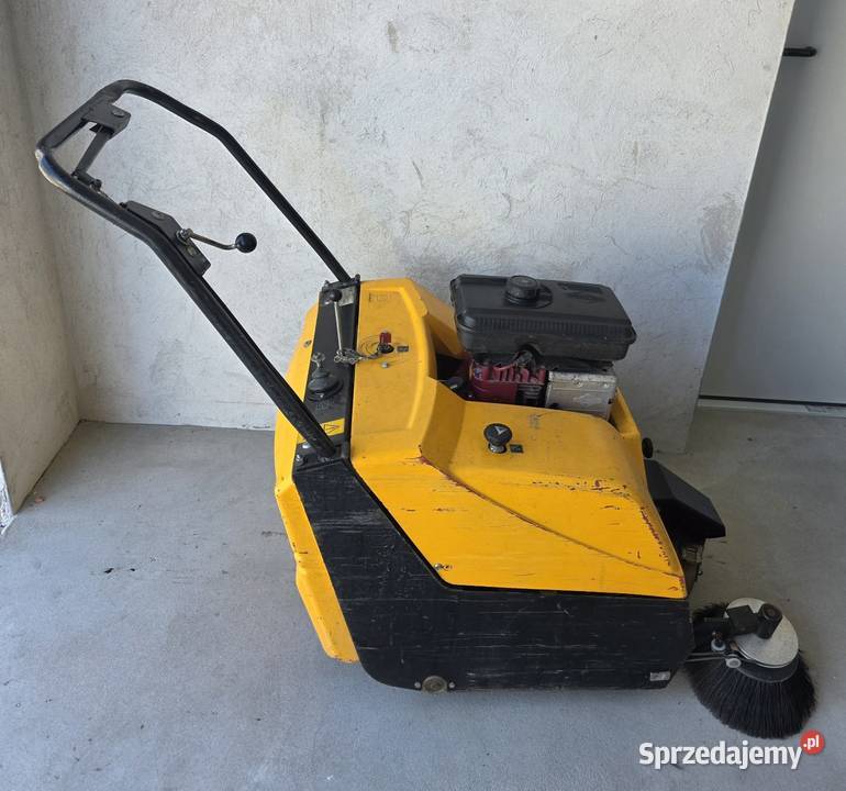 Zamiatarka Spalinowa WAP KSP 970 Brudzew