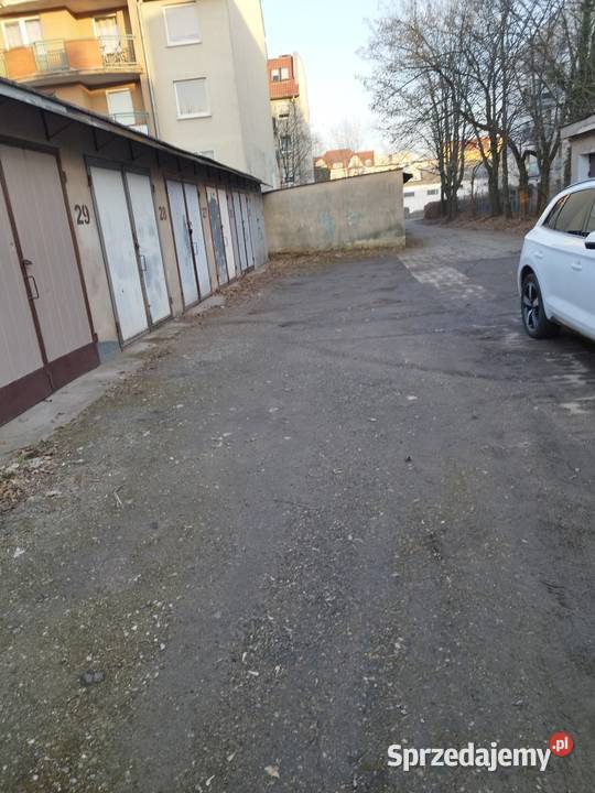 Garaż murowany w szeregowcu Jeżyce Poznań