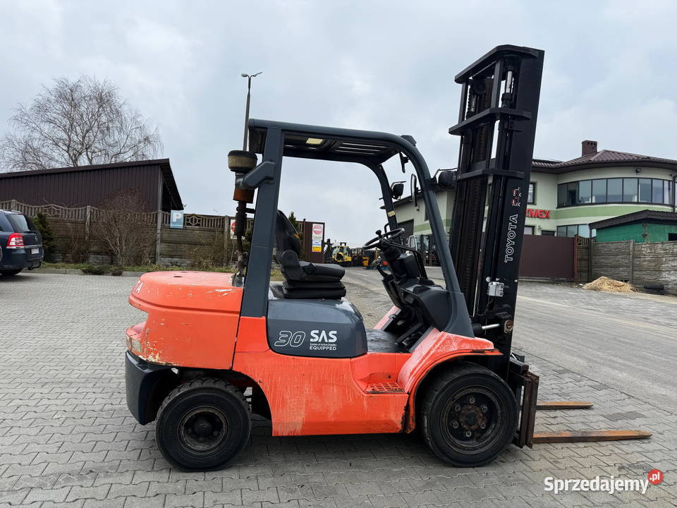 wózek widłowy TOYOTA 7FDF30 diesel 3000 450m Motoryzacja