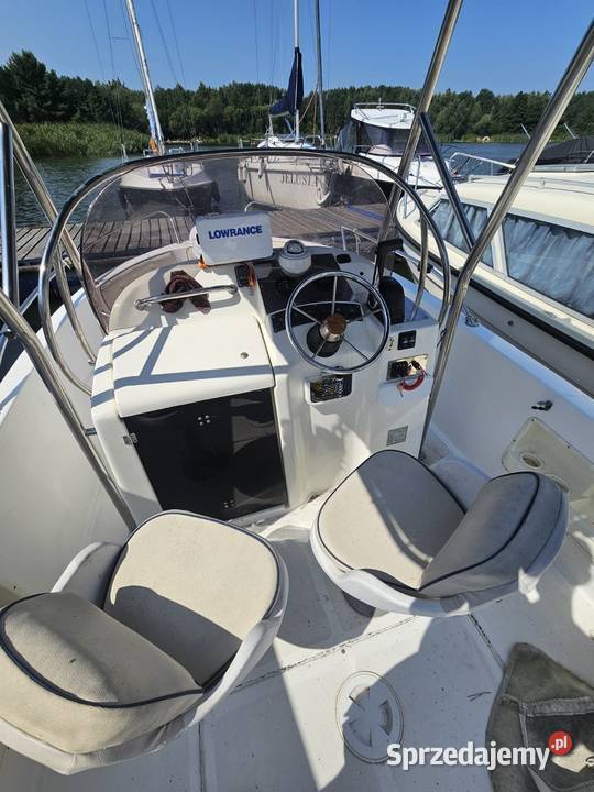 Łódź motorowa wędkarska motorówka z przyczepą