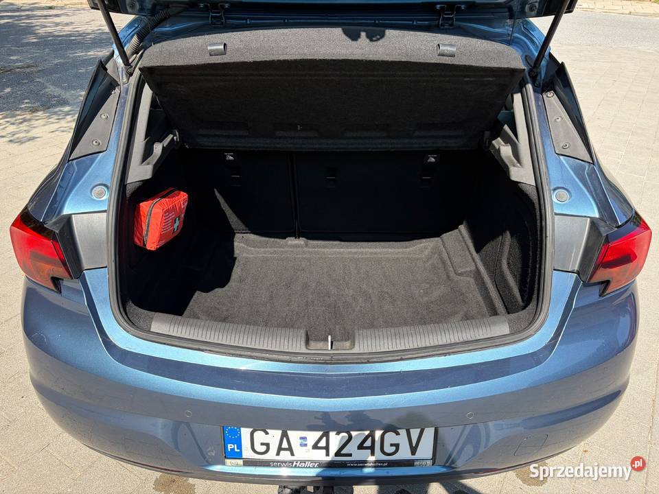 Opel Astra K benzyna
