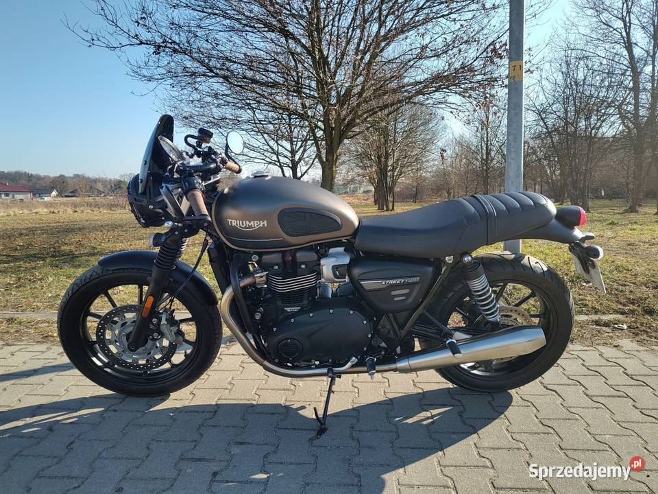 Triumph street twin 900 a2