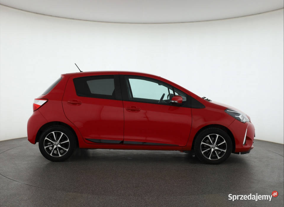 Toyota Yaris 15 Dual VVTi światła przeciwmgielne Piaseczno