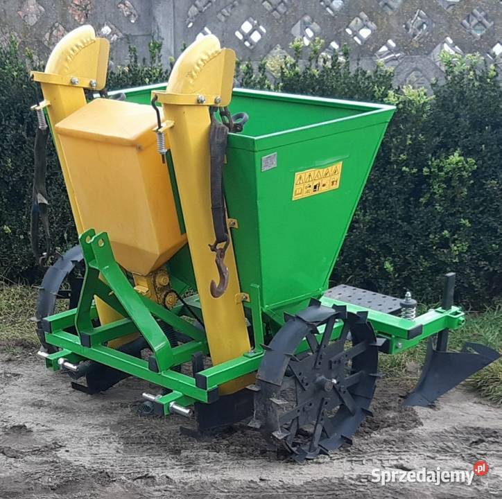 Dozownik Nawozu Aplikator Podsiewacz Sadzarka Piątek sprzedam