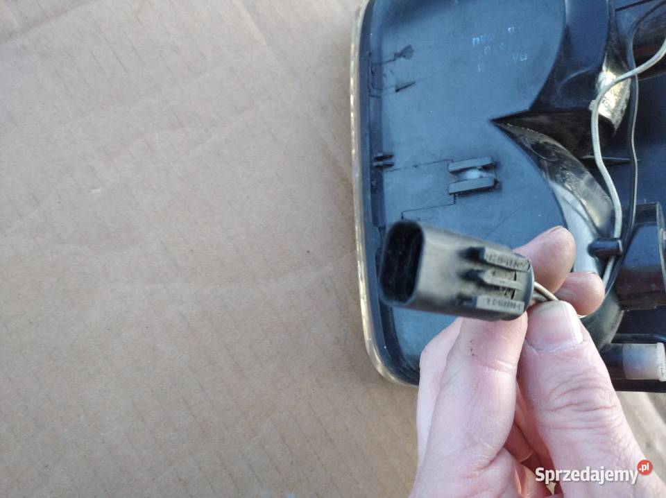 Lampa tylna prawa Trafic Vivaro dostawcze dolnośląskie Chojnów