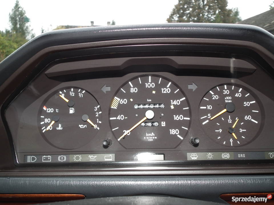 Zadbany Mercedes W124 E200 Diesel 1995r nieuszkodzony łódzkie Radomsko