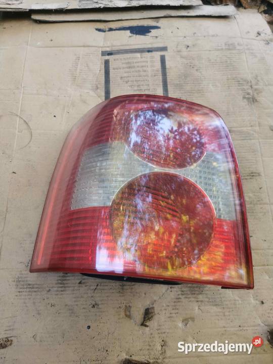 Passat B5 FL lampa lewa tył 3B9945095AA kombi łódzkie Łódź sprzedam