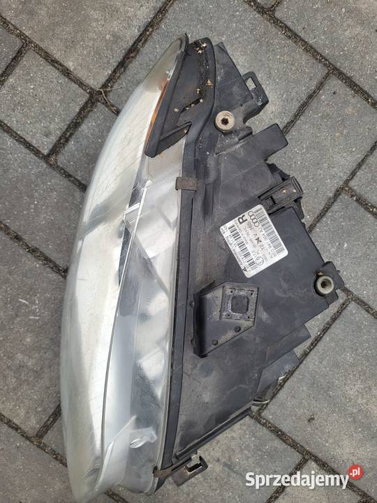 Lampy prawa lewa Audi A4 B7 przednie Przasnysz