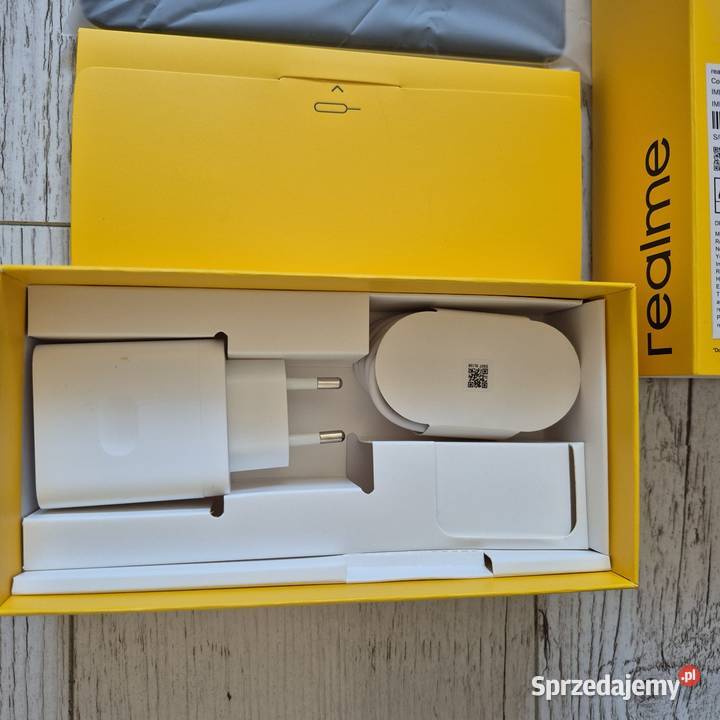 Smartfon Realme C53 6128 GB 67 90Hz złoty