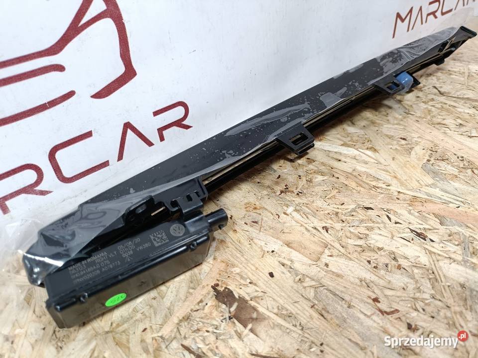 VW GOLF VIII 8 LAMPA DRL LED ATRAPY GRILLA PRAWY