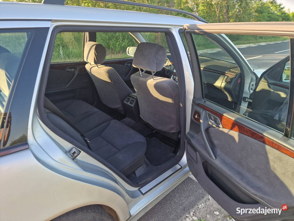 MercedesBenz Klasa E W210 Elegance Kombi 27 CDI manualna Karczew
