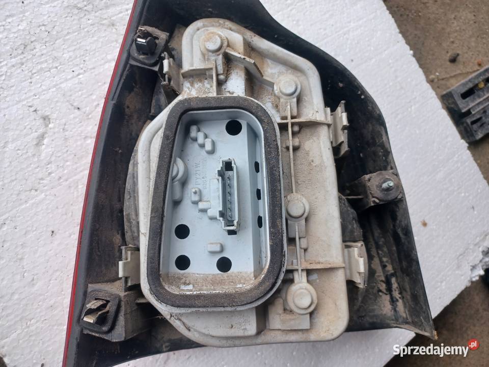 Lampa Prawy Tył Volkswagen Polo 03r