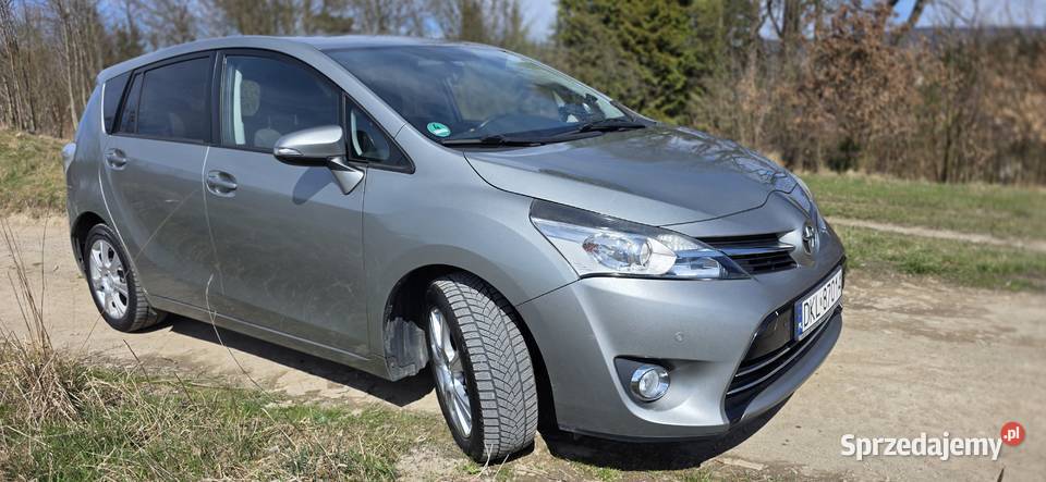 Toyota Verso aut 22 DCAT 150 2013r 190000 hak sprzedam