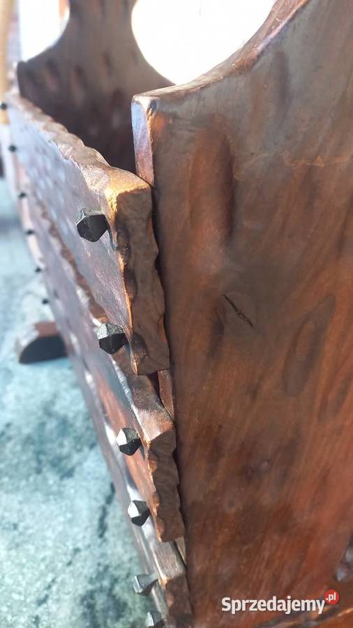 Gazetnik drewniany holenderski stojak na gazety brązowy Gawroniec