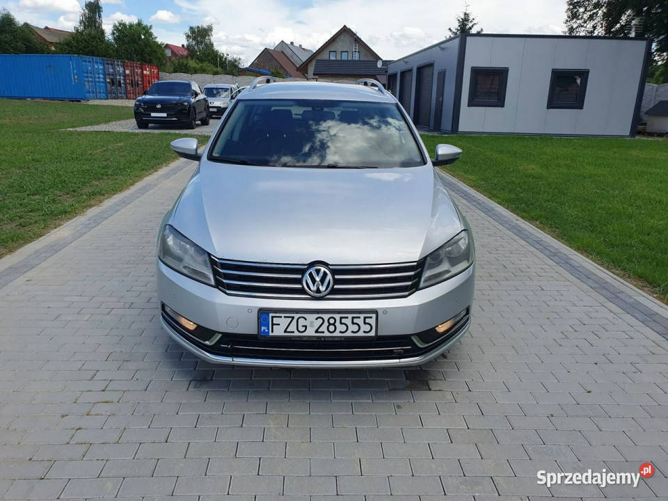 Volkswagen Passat B7 20tdi 140 CR Highline DSG kamera cofania Strobice