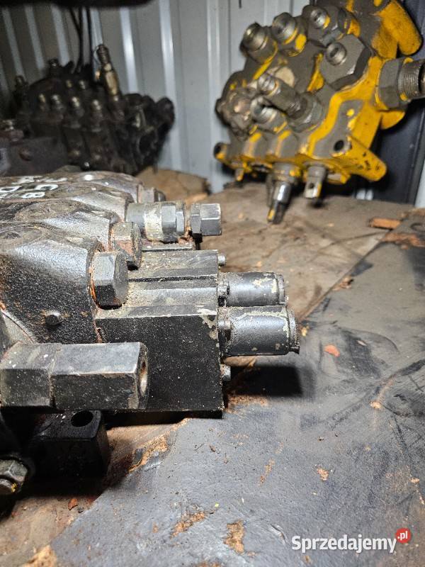 4sekcyjny rozdzielacz hydrauliczny JCB TM300 Gdynia