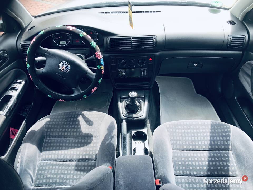Volkswagen Passat B5 FL SEDAN 20MPI 115 benzyna Przeworsk