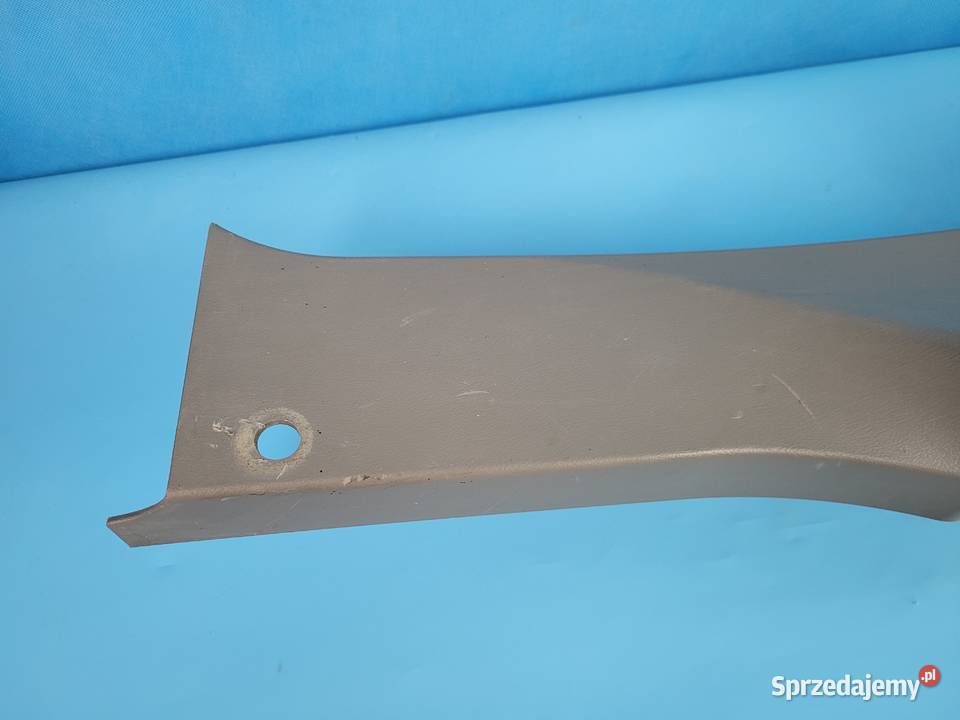 CASE IH PUMA 145 12r OSŁONA SŁUPKA A PRAWA Kolno