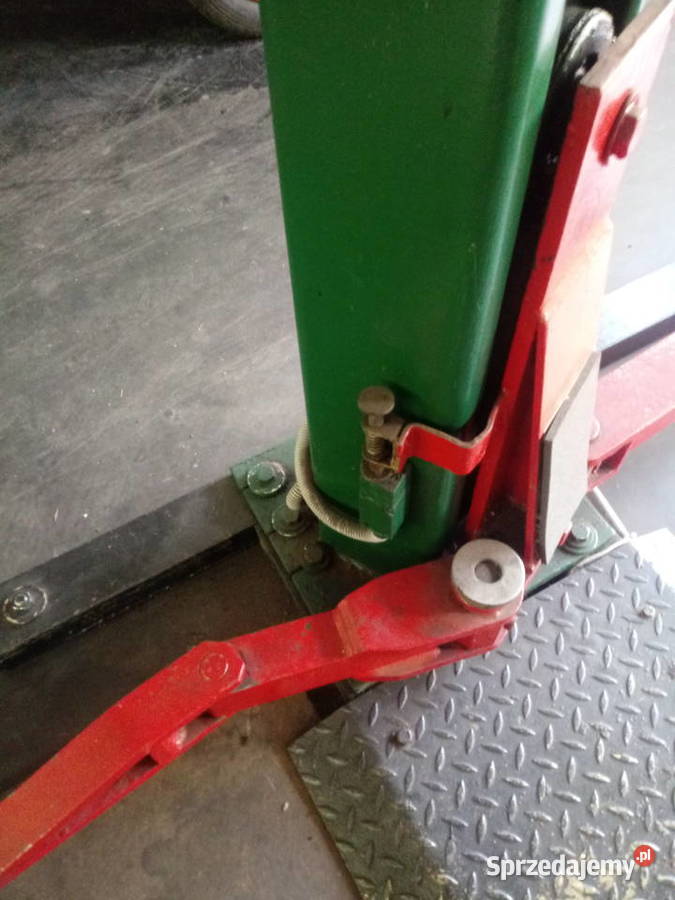 Podnośnik dwukolumnowy śrubowy Łomianki
