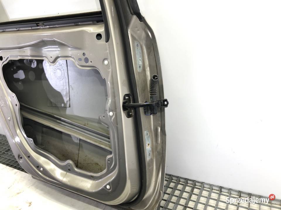 DRZWI LEWY TYŁ VOLVO V70 III Kombi 0716