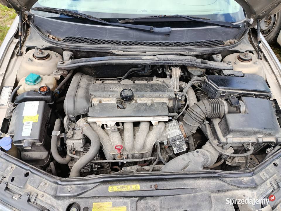 Volvo V70 24 2001 r dawca części Szklarka Myślniewska sprzedam