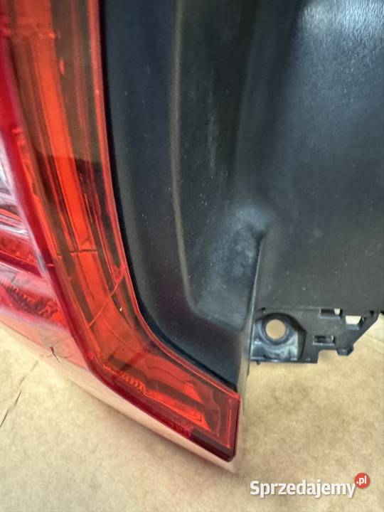Volvo XC60 II lampa tył lewa 32228914 Kozubszczyzna