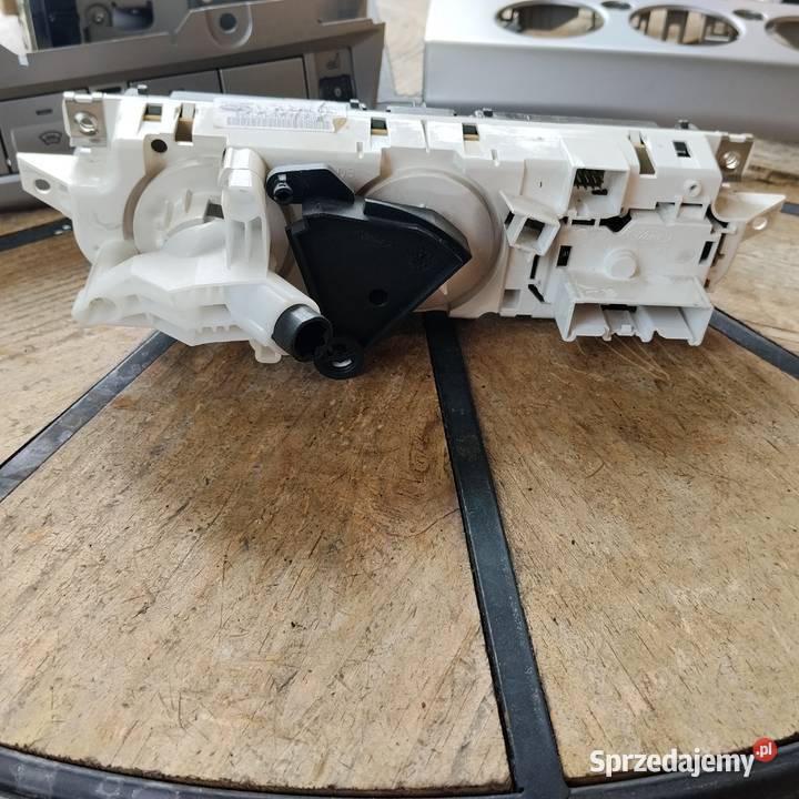 Panel klimatyzacji Ford Focus Mk2 FL osobowe Zbąszyń sprzedam
