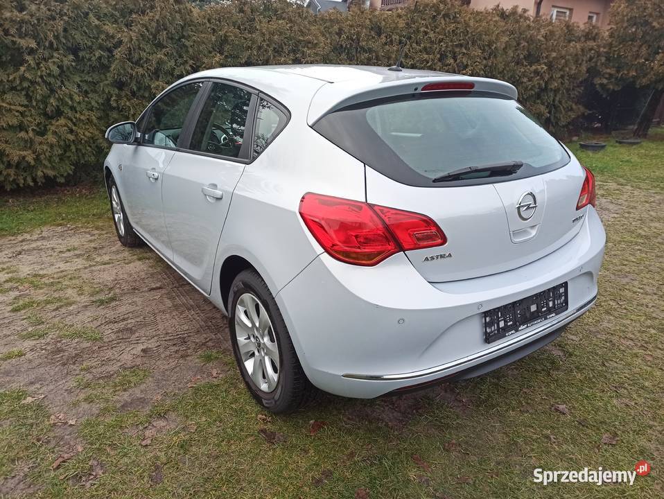 Opel Astra J 14 Oryginalny lakier Bogata wersja Bełchatów