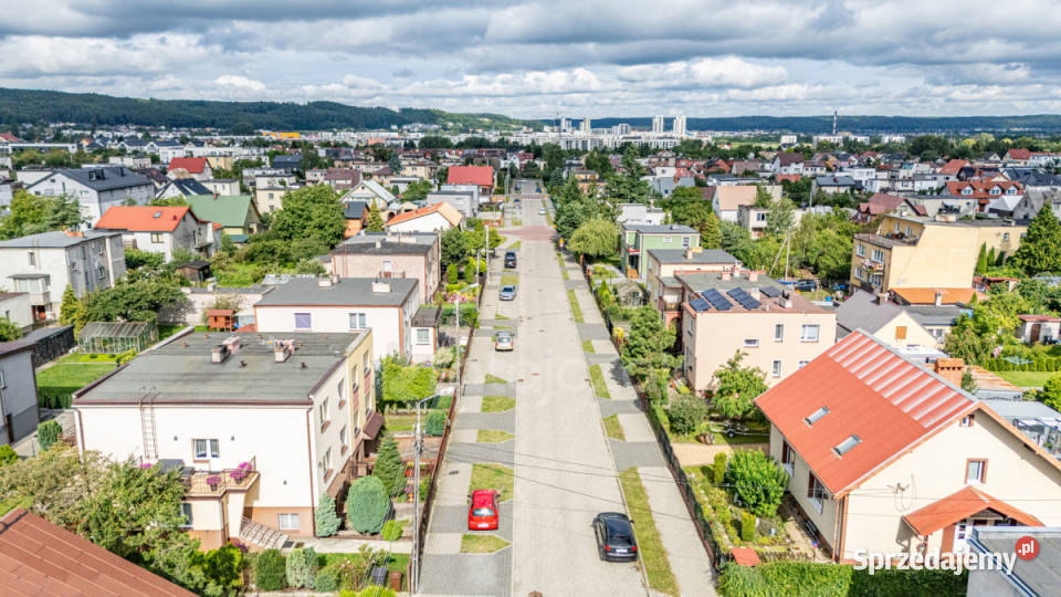 sprzedaży domu wolnostojącego 210m2 Rumia sprzedam