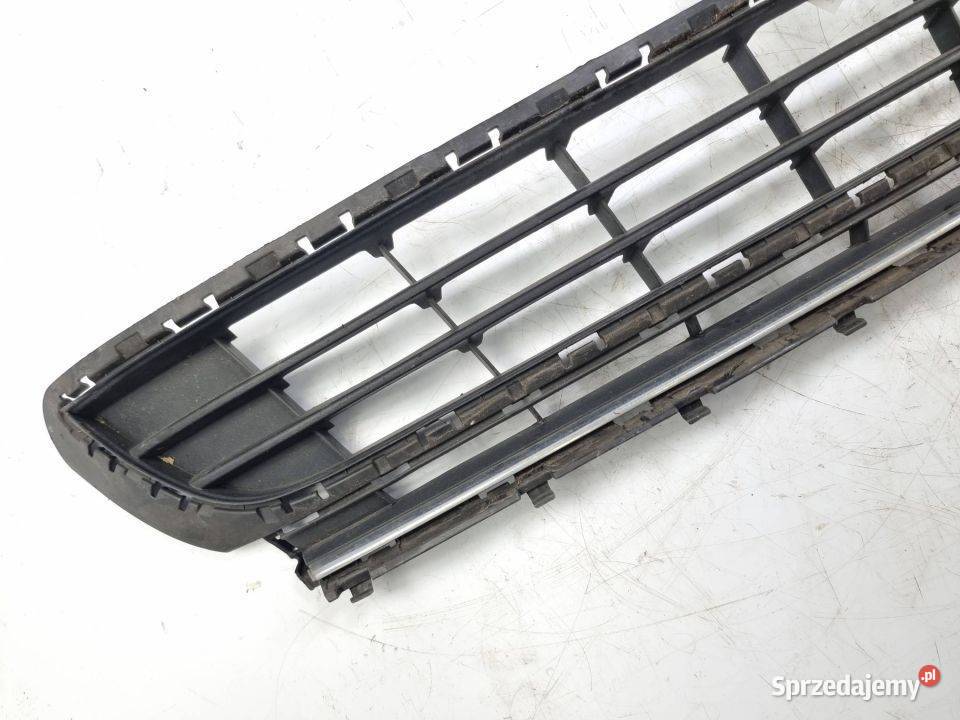 KRATKA ZDERZAKA PRZÓD VOLKSWAGEN GOLF VII Pozostałe Lipno