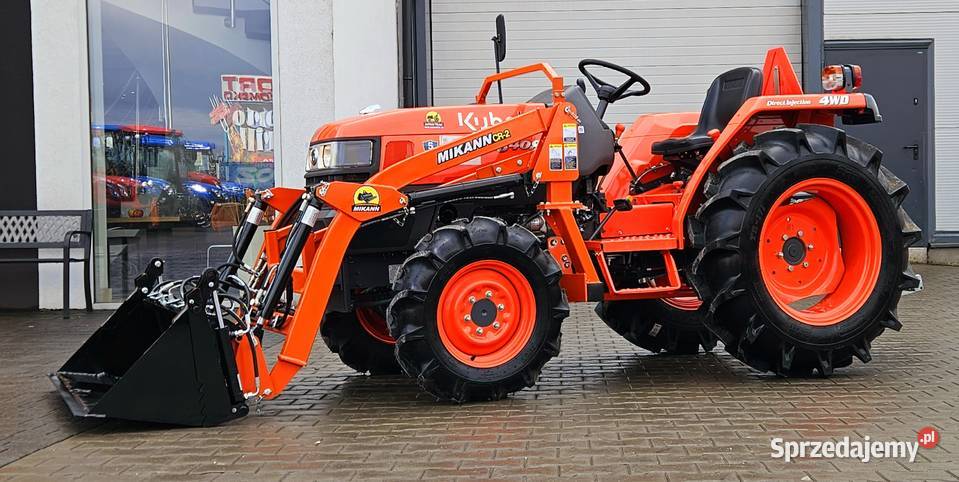 Kubota L3408 z ładowaczem czołowym MIKANN CR2 Radomsko sprzedam