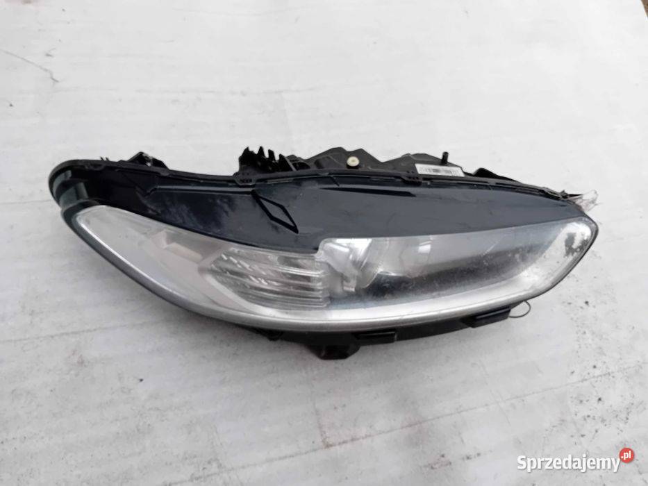 Ford Mondeo MK5 reflektor lampa prawy przód osobowe Przeźmierowo