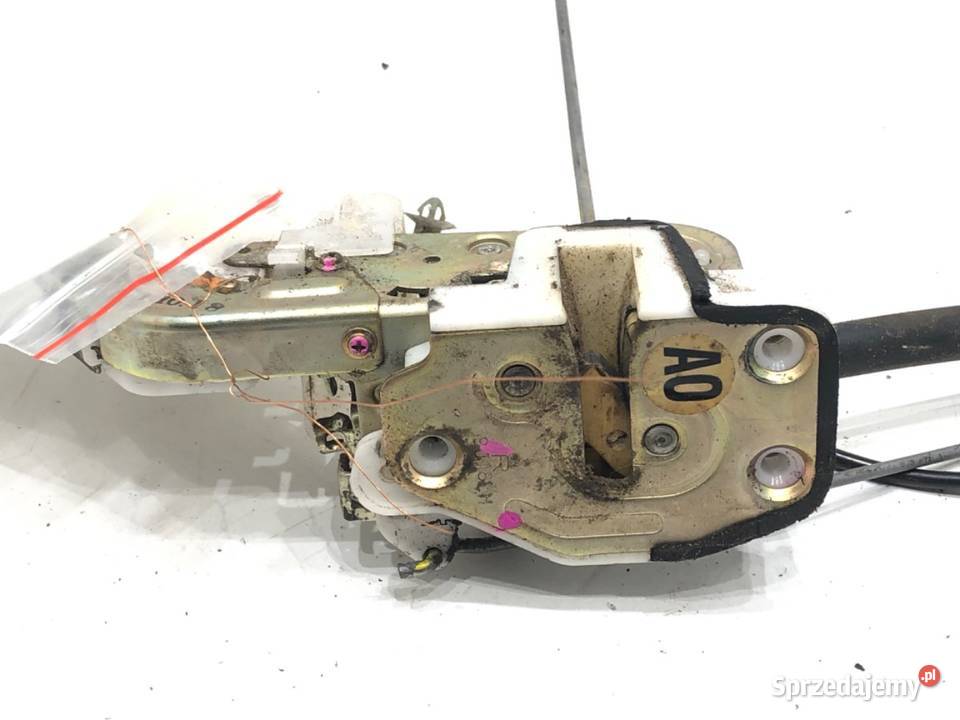 ZAMEK DRZWI PRAWY PRZÓD HONDA CRV I SUV 9502