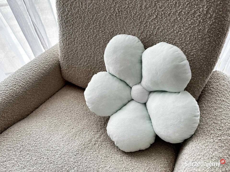 Poduszka dekoracyjna Kwiatek Boreczek